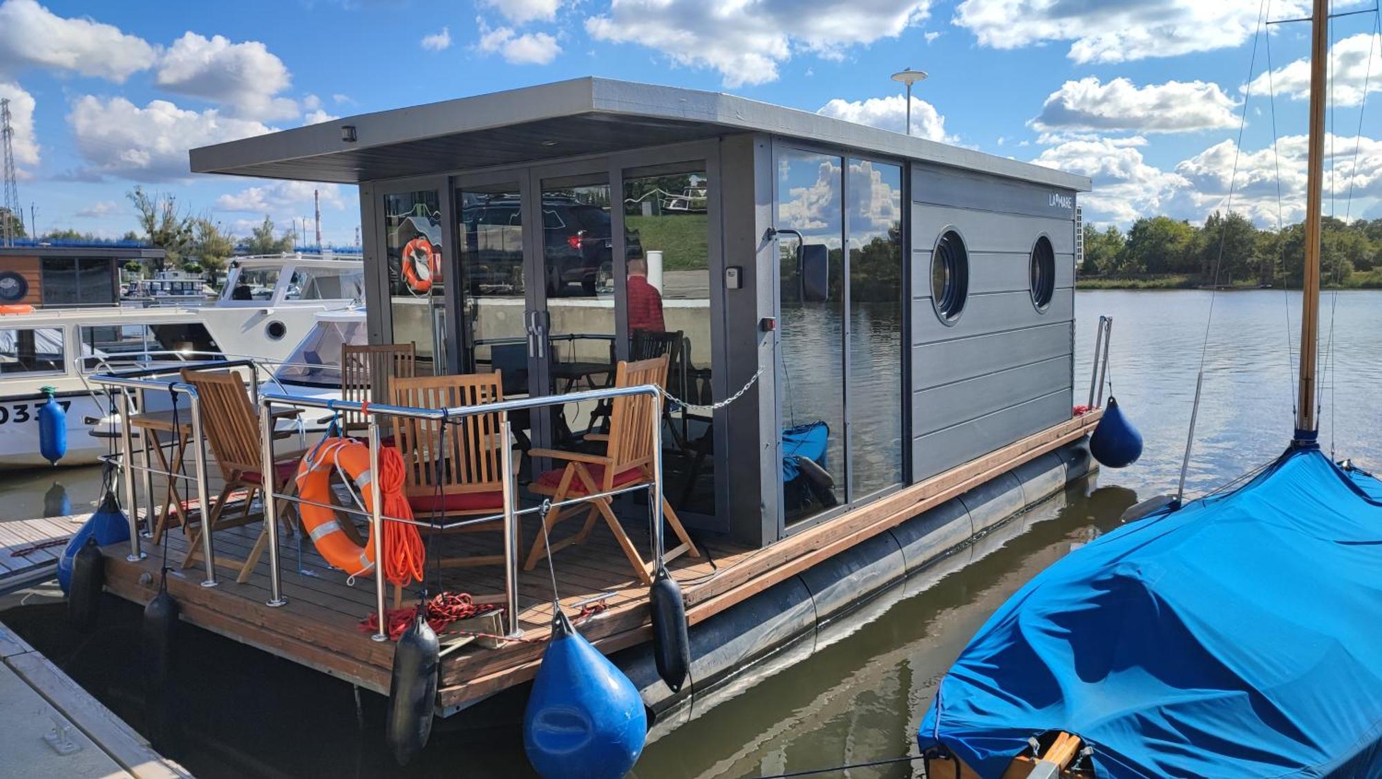Апартаменты Houseboat Water Boy Apartament Plywajacy Dom Na Wodzie Lodz Вроцлав Экстерьер фото